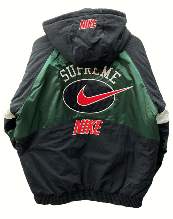 ナイキ NIKE × Supreme シュプリーム 19SS Hooded Sport Jacket フーディー スポーツ ジャケット PRIMALOFT プリマロフト 緑 黒 CD6074-010 ジャケット ロゴ ブラック Mサイズ 104MT-559