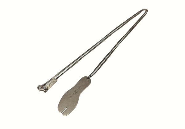 メゾンマルジェラ Maison Margiela 20AW TABI Necklace タビ ネックレス 足袋 ペンダント SILVER 銀 SM1UU0003 メンズジュエリー・アクセサリー ネックレス・ペンダント ロゴ シルバー 104A-25