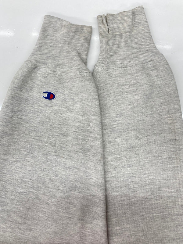 チャンピオン Champion 90s 90年代 刺繍タグ REVERSE WEAVE リバースウィーブ  USA製 目付き 刺繍 灰色 スウェット ロゴ グレー 2XLサイズ 104MT-2281