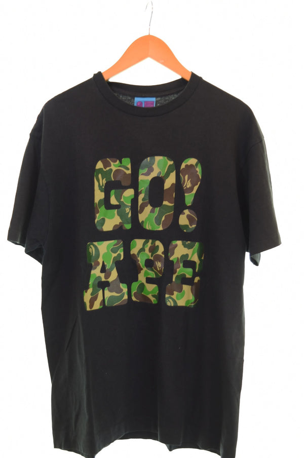 アベイシングエイプ A BATHING APE ABCカモ GO! APE ロゴ プリント クルーネックTシャツ 半袖Tシャツ Tシャツ ブラック 103MT-2580