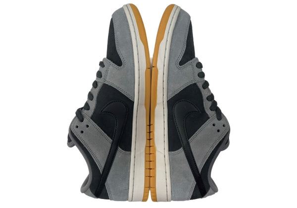 ナイキ NIKE 24年製 SB DUNK LOW DARK SMOKE GREY ダンク ロー ダーク スモーク グレー ローカット シューズ 灰 黒 HF3063-001 メンズ靴 スニーカー グレー 29cm 104S-872