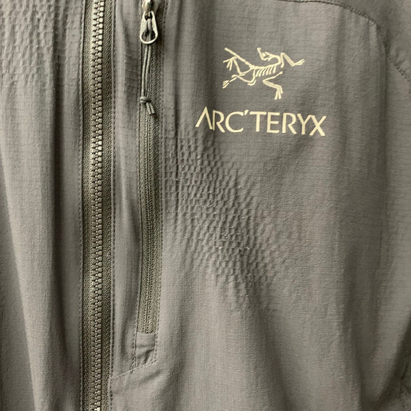 アークテリクス ARC'TERYX SQUAMISH HOODY 25172-121320 ジャケット ブラック Mサイズ 201MT-4262