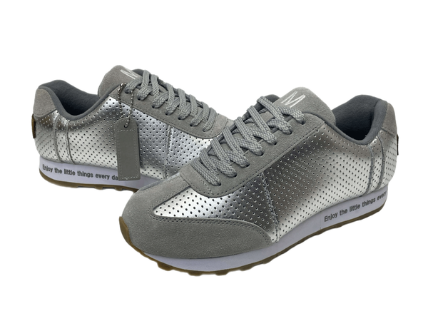 サンガッチョ via SANGACIO ×Wako’s Room ワコーズルーム シルバーレザー×グレースエード イニシャルM レディース靴 スニーカー シルバー 23.5cm 601sh-54