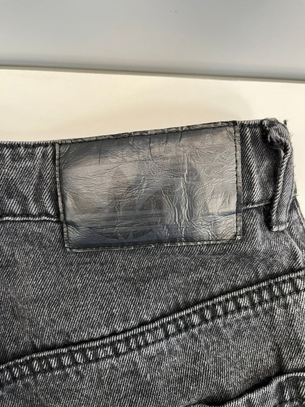 アディダス adidas originals アディダスオリジナルス ADILENIUM アディレニウム ジップ ウォッシュドデニムパンツ JX9211 デニム ブラック サイズ28 101MB-598