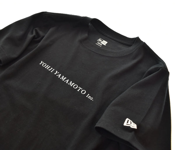 ヨウジ ヤマモト YOHJIYAMAMOTO × NEWERA ニューエラ 20ss 100周年記念 コラボ YOHJI  HN-T77-877 3 Tシャツ ブラック 103MT-2538