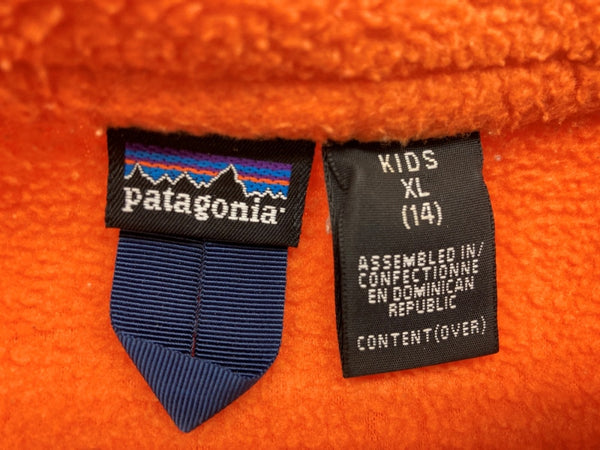 パタゴニア Patagonia 02年製 シンチラ スナップT フリース プルオーバー ハーフボタン リフレクター付 ロゴ刺繡 キッズ規格 ドミニカ共和国製 ORANGE 橙色 STYLE65569 ロゴ オレンジ KIDS XL(14) 104LT-260