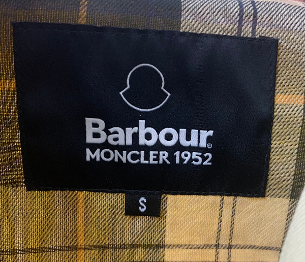 モンクレール MONCLER 1952コレクション Barbourエディション イエロー Wight ショート ダウンコート ジャケット ロゴ イエロー Sサイズ 201MT-2499