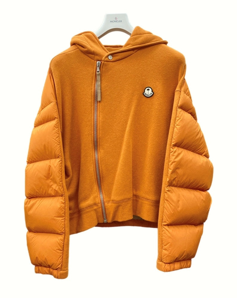 モンクレール MONCLER 21AW GENIUS 8 PALM ANGELS ジーニアス パーム エンジェルス DOWN HOODIE ダウン  フーディー パーカー スウェット マスタード G209L8N00004 パーカ ロゴ オレンジ Mサイズ 104MT-865 |  古着通販のドンドンサガール