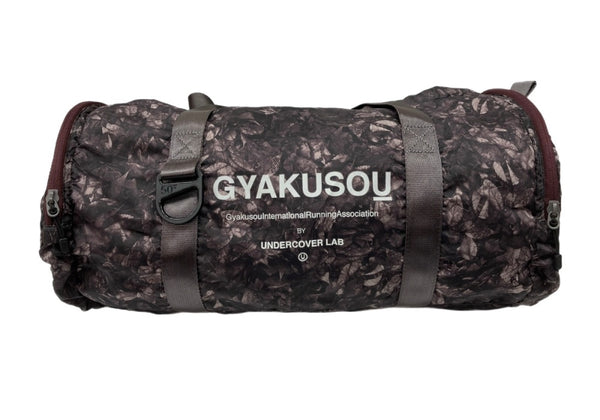 ナイキ NIKE × UNDERCOVER アンダーカバー GYAKUSOU ギャクソウ BOSTON BAG ボストン バッグ ドラム 黒 バッグ メンズバッグ ボストンバッグ 総柄 ブラック 104B-72