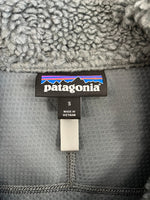 パタゴニア PATAGONIA 23年秋冬 CLASSIC RETRO X VEST クラシックレトロXベスト フリースベスト 灰 23048FA23 ベスト グレー Sサイズ 101MT-5248