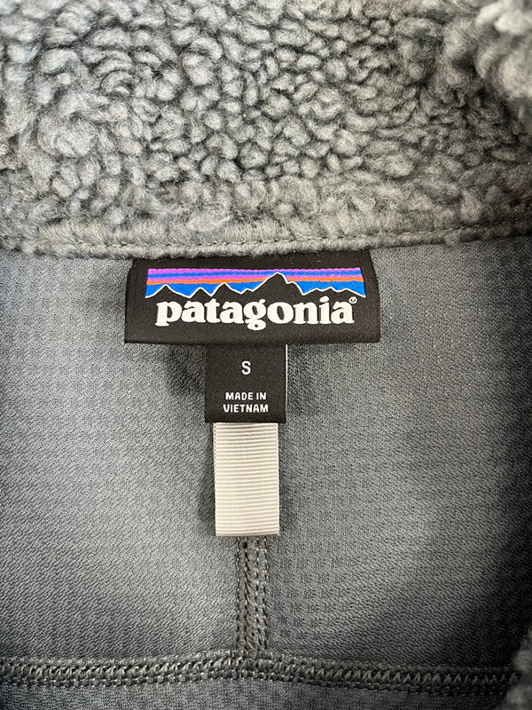 パタゴニア PATAGONIA 23年秋冬 CLASSIC RETRO X VEST クラシックレトロXベスト フリースベスト 灰 23048FA23 ベスト グレー Sサイズ 101MT-5248