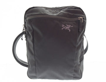 アークテリクス ARC’TERYX ANTIS SLING PACK マンティス スリングパック ショルダー バッグ 25816-124769 バッグ メンズバッグ ショルダーバッグ・メッセンジャーバッグ ブラック 103B-172