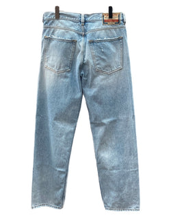ディーゼル DIESEL STRAIGHT LOOSE FITTING DENIM PANTS ストレート ルーズ フィット デニム パンツ ボタンフライ パッチ ダメージ 青 ロゴ A03564 デニム ブルー サイズ 32 104MB-162