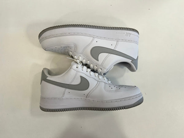 ナイキ NIKE Air Force 1 '07 White/Light Smoke Grey エアフォース1 '07 ホワイト/ライトスモークグレー FJ4146-100 メンズ靴 スニーカー ホワイト 26.5cm 101sh-2253