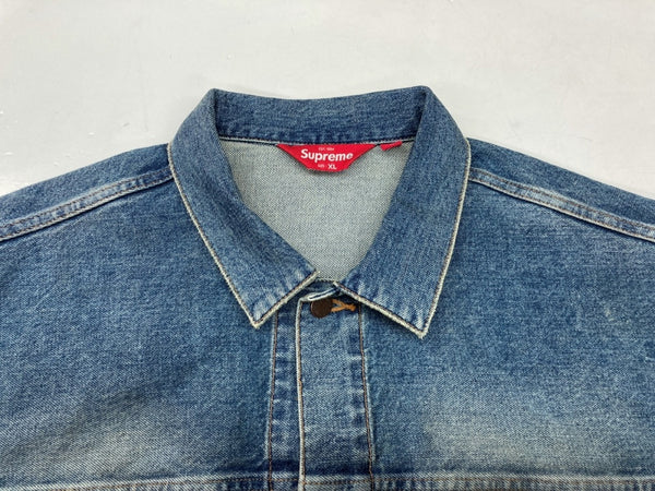 シュプリーム SUPREME 24AW DISTRESSED SELVEDGE TRUCKER JACKET ディストレス セルビッジ トラッカー ジャケット Gジャン 青 ジャケット ロゴ ブルー XLサイズ 104MT-1006