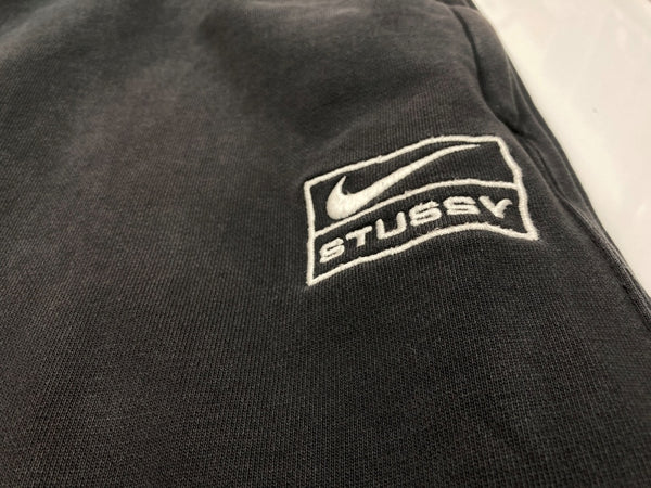 ステューシー STUSSY × NIKE ナイキ Washed Pants ウォッシュド パンツ 黒 ロゴ DO5296-010 ボトムスその他 ブラック Lサイズ 104MB-293