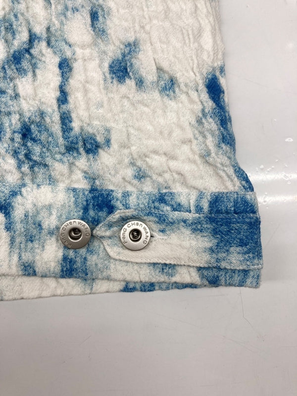 フェンチェンワン Feng Chen Wang TRUCKER JACKET トラッカー ジャケット タイダイ ストレッチ ボタン アウター 白 青 FUS17JK23 ジャケット 総柄 ホワイト Mサイズ 104MT-2105