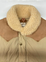 ロッキーマウンテンフェザーベッド Rocky Mountain Featherbed RM CHRISTY JACKET クリスティ ジャケット ダウン ダブルジップ 襟ボア 切替え アウター 薄茶 450-472-22 サイズ 36 ジャケット 無地 ベージュ 104MT-1443