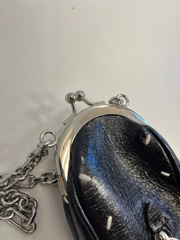 メゾン マルジェラ MAISON MARGIELA tabi ソールバッグ がま口 レザーバッグ 黒×シルバー バッグ レディースバッグ ショルダーバッグ・メッセンジャーバッグ ブラック 101bag-206