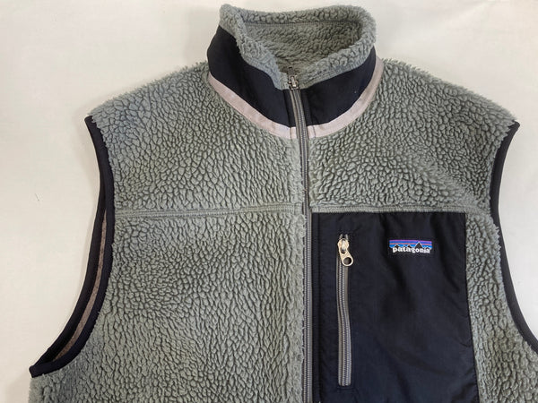 パタゴニア PATAGONIA CLASSIC RETRO-X VEST クラシック レトロX フリースベスト ボア 23047FA11 ベスト カーキ Mサイズ 101MT-3526