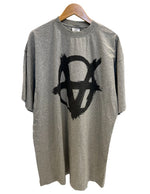 ヴェトモン VETEMENTS Anarchy アナーキー ロゴ プリントTシャツ オーバーサイズ 半袖カットソー XS Tシャツ グレー SSサイズ 101MT-4450