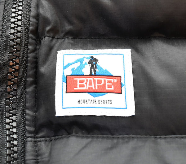 ア ベイシング エイプ A BATHING APE MOUNTAIN SPORTS BAPE DOWN JACKET マウンテン スポーツ ダウン 裏地 1st CAMO 1870-141-045 ジャケット ブラック Mサイズ 103MT-2433