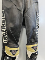 クシタニ KUSHITANI レザーパンツ バイカーパンツ ツーリング バイク用品 黒 膝プロテクター ボトムスその他 ブラック 101MB-780