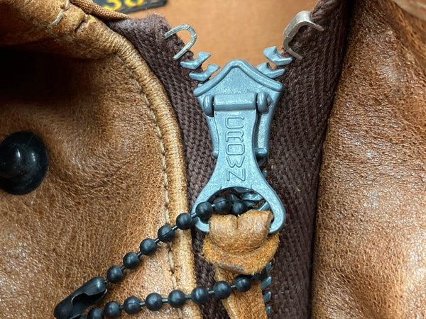 バズリクソンズ BUZZ RICKSON'S 東洋 TYPE A-2 HORSE HIDE FLIGHT JACKET DUBOW フライトジャケット レザー 馬革 CROWN 片爪 茶 サイズ 38 ジャケット ワンポイント ブラウン 104MT-1991