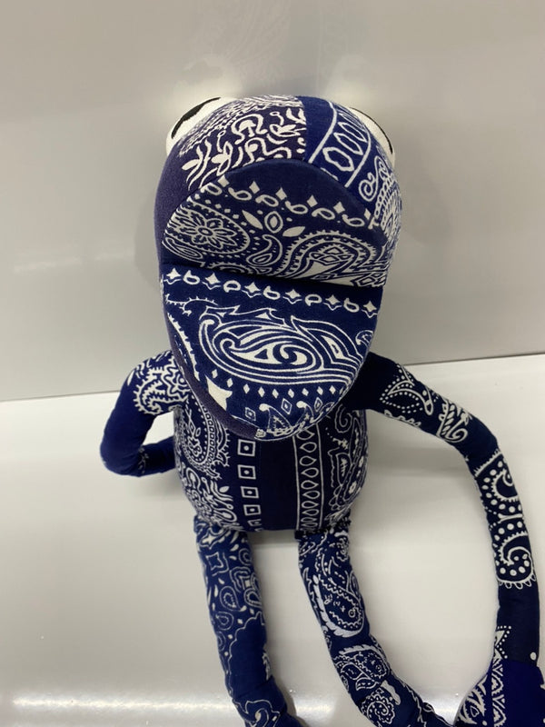 【中古】レディメイド READY MADE BANDANA FROG MAN フロッグマン ぬいぐるみ メンズジュエリー・アクセサリー その他 ブルー 201goods-506