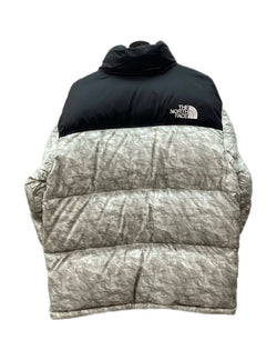 シュプリーム SUPREME 19AW × THE NORTH FACE ザ ノース フェイス NUPTSE JACKET ヌプシ ジャケット ダウン ジップアップ 灰 黒 ND91806I ジャケット ロゴ グレー Lサイズ 104MT-1445