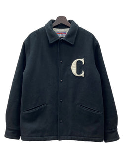 キャリー CALEE WOOL MELTON COACH JACKET ウール メルトン コーチ ジャケット ボタン 裏キルティング アウター 黒 ジャケット ロゴ ブラック XLサイズ 104MT-2146