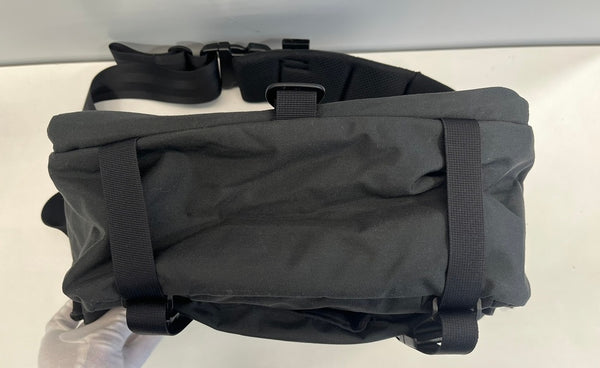 ミステリーランチ MYSTERY RANCH INVADER インベーダー 黒 バッグ メンズバッグ ショルダーバッグ・メッセンジャーバッグ ブラック 101bag-188