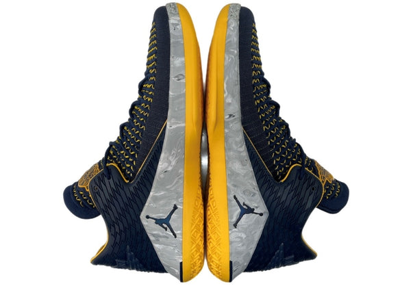 ナイキ NIKE 17年製 AIR JORDAN 32 LOW PF MICHIGAN エア ジョーダン ミシガン AJ32 カレッジ シューズ 黄 紺 AH3347-405 メンズ靴 スニーカー ネイビー 29cm 104S-901