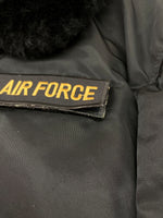 アルファインダストリーズ ALPHA INDUSTRIES B-15D FLIGHT JACKET フライト ジャケット MA-1 襟ファー ジップアップ アウター 黒 ジャケット ロゴ ブラック Mサイズ 104MT-2145