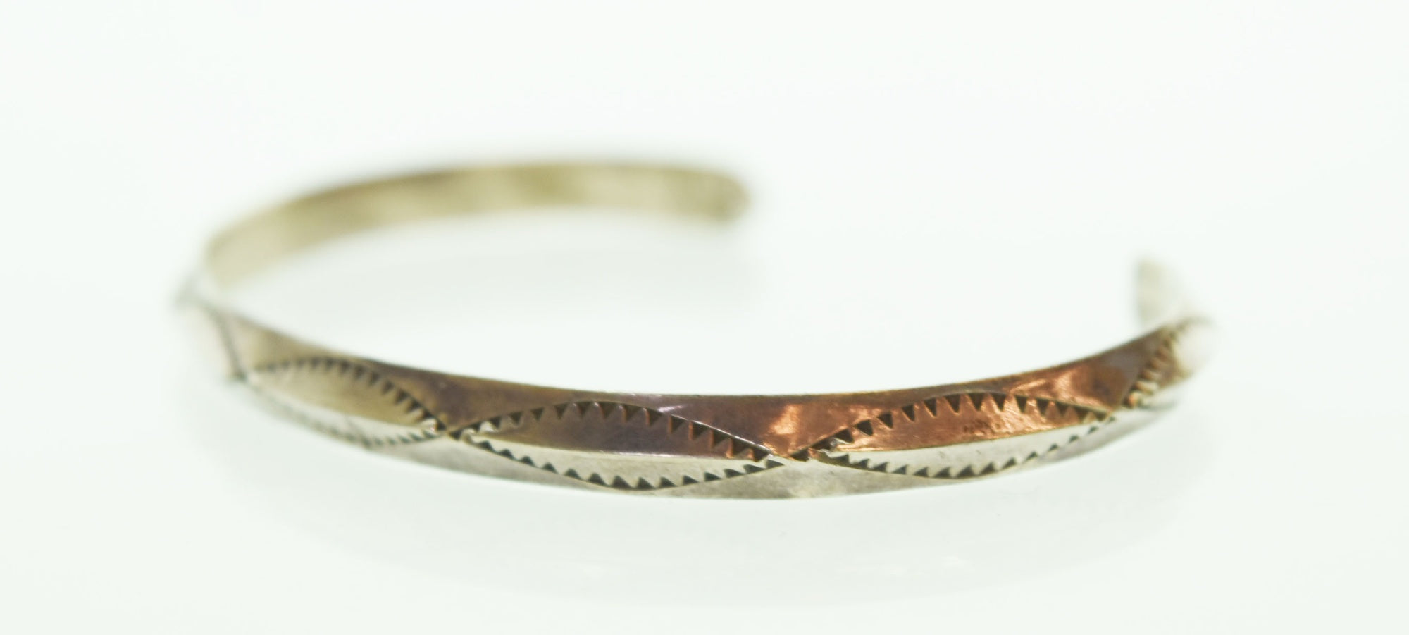 ナバホ NAVAJO インディアンジュエリー バングル Lda McCRAY シルバー