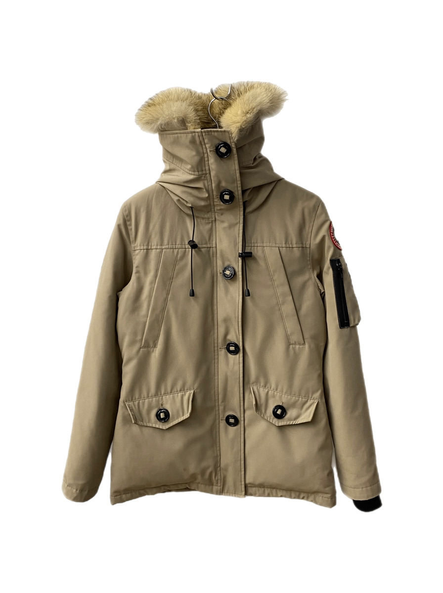 カナダグース CANADA GOOSE ダウンジャケット 68F8490 ロゴ ベージュ Sサイズ 201MT-2529 | 古着通販のドンドンサガール