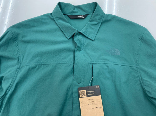ザノースフェイス THE NORTH FACE Hikers' SHIRT ハイカーズシャツ アウトドア スナップボタン NR12401 長袖シャツ ロゴ グリーン Sサイズ 104MT-2177