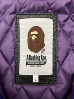 アベイシングエイプ A BATHING APE GIANT APE HEAD VARSITY JACKET ジャイアント エイプ ハード バーシティ ジャケット スタジャン 白 紫 ジャケット ロゴ パープル Lサイズ 104MT-765