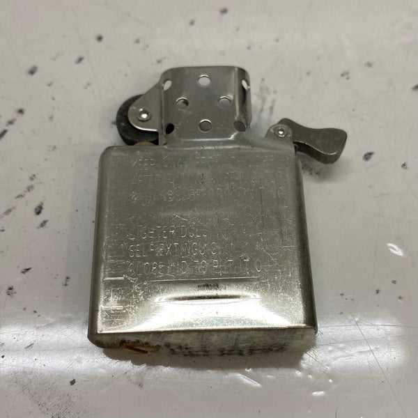 【曜日割引対象外】 【中古】ジッポー ZIPPO 2000年製 KEEPER OF THE FLAME 炎の番人 箱付き USA製 メンズジュエリー・アクセサリー その他 シルバー 201goods-748 VB