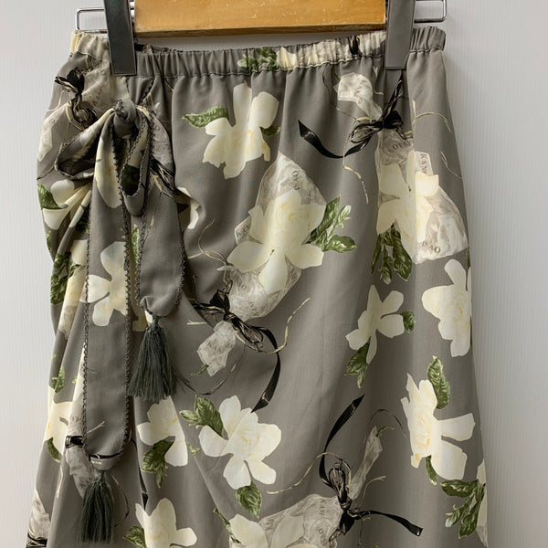 カネコイサオ kaneko isao ワンダフルワールド 花束 バラ柄 ロングスカート スカート グレー 201LB-105