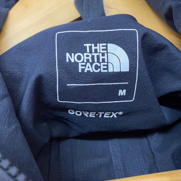 ノースフェイス THE NORTH FACE GTX Insulation Hoodie NP61802 ジャケット ブラック Mサイズ 201MT-2975