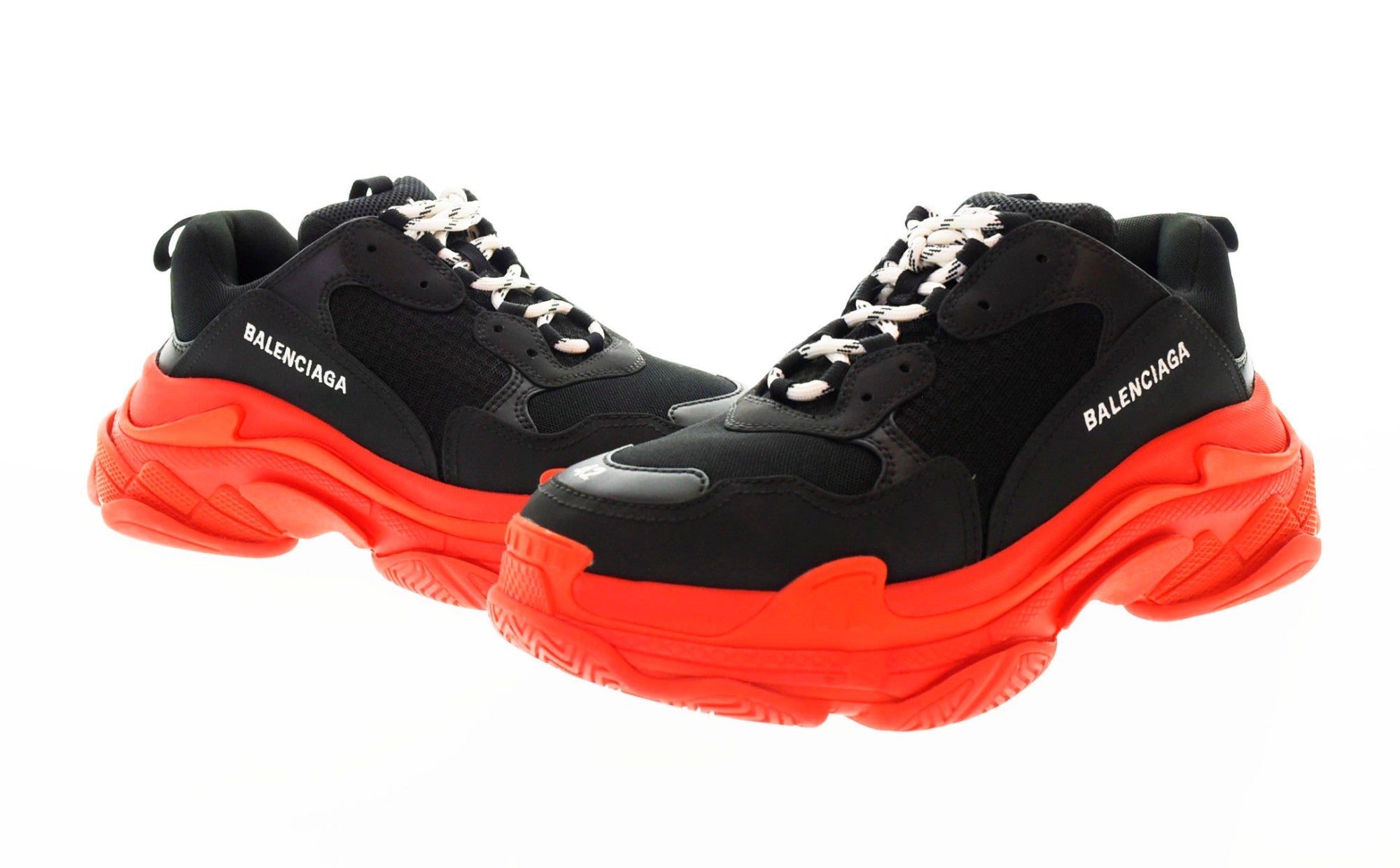 バレンシアガ BALENCIAGA TRIPLE S トリプルS ローカットスニーカー 黒 