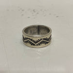 【曜日割引対象外】 【中古】サンシャインリーブス SUNSHINE REEVES スタンプワークリング Navajo ナバホ族 16号 メンズジュエリー・アクセサリー インディアンジュエリー 指輪・リング シルバー 201goods-770 VB