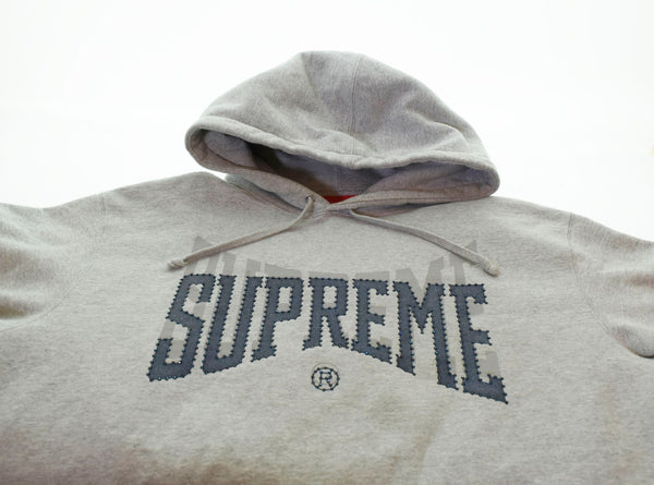 シュプリーム SUPREME 22AW ラインストーンシャドースウェット パーカー グレー パーカ プリント グレー Mサイズ 103MT-408