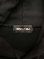 ウィンダンシー WIND AND SEA STRAIGHT HOODED SWEATSHIRT ストレート フーディー プルオーバー パーカー スウェット 黒 WDS-O-SIG-25-Q2-CS-01 パーカ ロゴ ブラック Lサイズ 104MT-1963