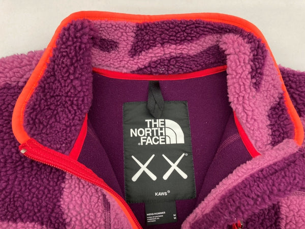 ザノースフェイス THE NORTH FACE × KAWS カウズ Freeride Fleece Jacket Pamplona Purple Dragline Print フリース ボア 刺繡 紫 NF0A7WLG ジャケット ロゴ パープル Mサイズ 104MT-720