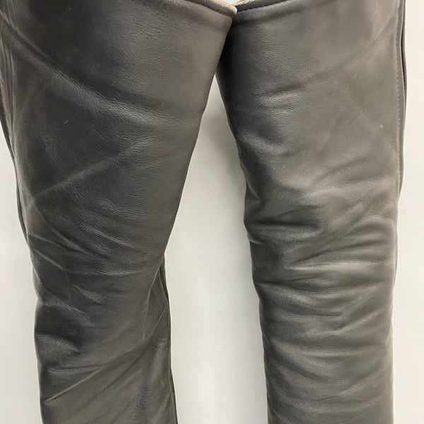 【曜日割引対象外】 バンソン VANSON レザーチャップス ライディングパンツ レザーパンツ USA製 ボトムスその他 ブラック 23サイズ 201MB-1004 VB