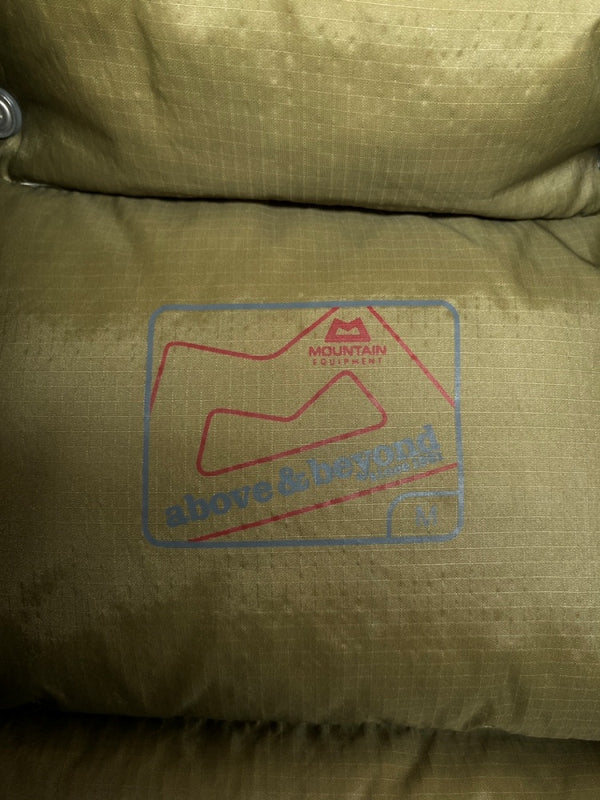 マウンテンイクイップメント MOUNTAIN EQUIPMENT LIGHTLINE DOWN JACKET ダウン ジャケット ジップアップ フード アウトドア アウター 緑 ジャケット ロゴ カーキ Mサイズ 104MT-2144