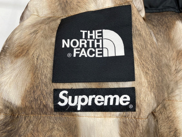 ザノースフェイス THE NORTH FACE × シュプリーム Supreme 13AW Fur Print Nuptse Jacket ファー プリント ヌプシ ナイロン ダウン 羽毛 アウター ブラウン系 茶色 ND01340 ジャケット 総柄 ベージュ Mサイズ 104MT-1802
