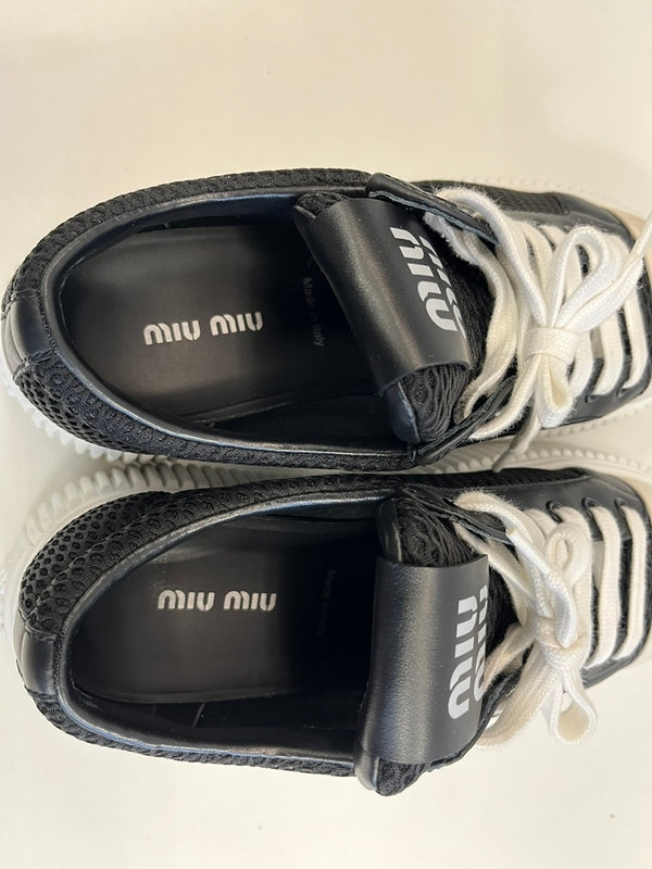 ミュウミュウ miu miu 厚底 ロゴ メッシュ スニーカー  726 レディース靴 スニーカー ブラック サイズ38 101sh-2260